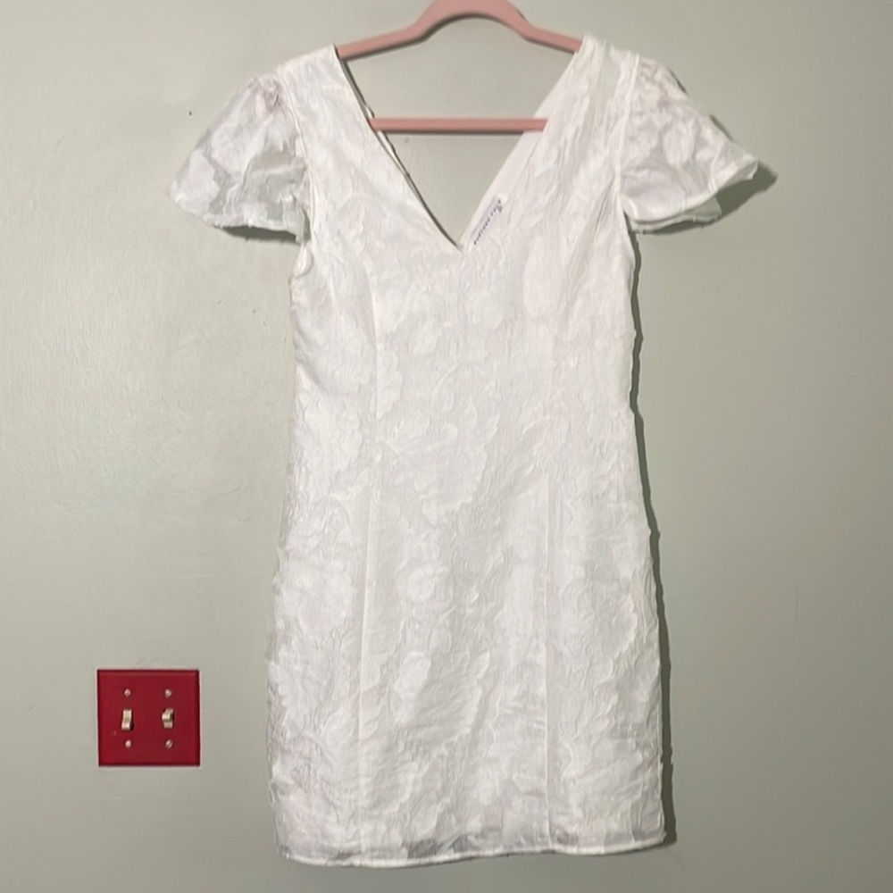 Anthropologie Endless Rose White Floral v neck sheath Dress M